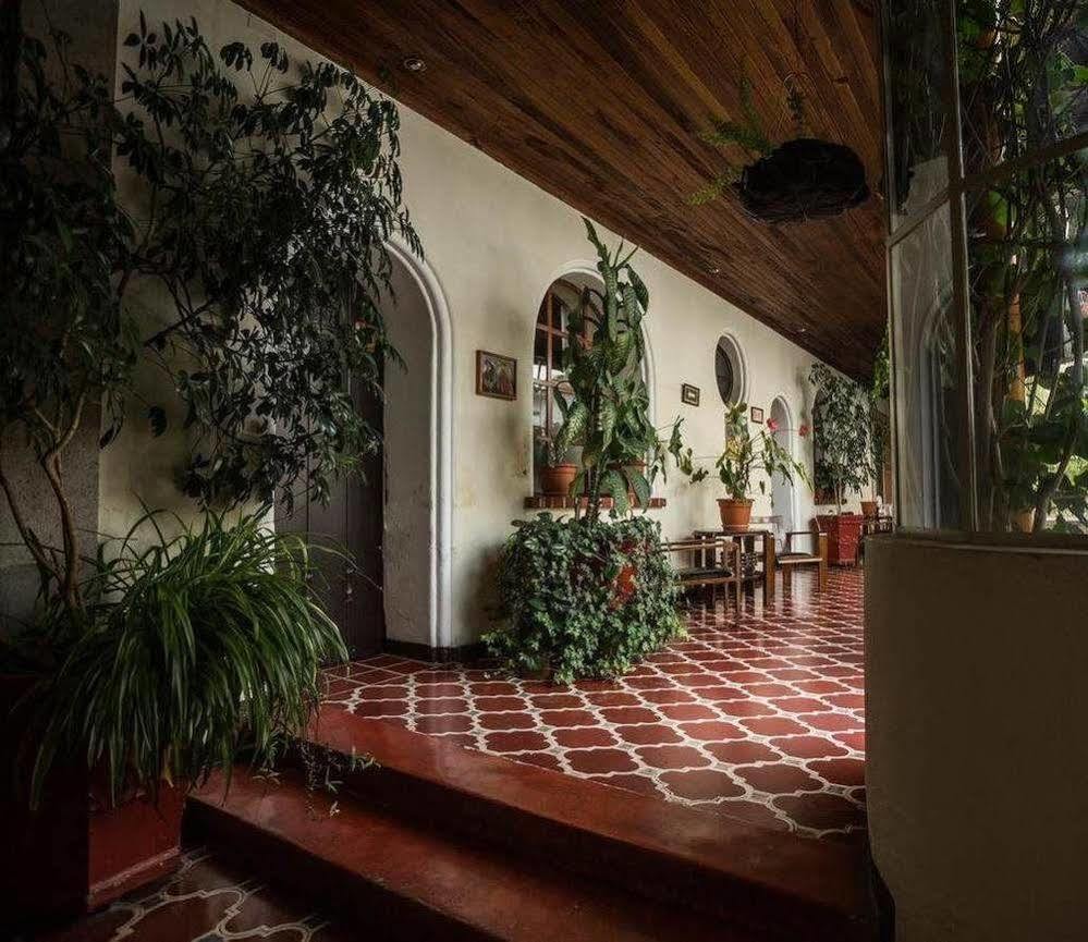Hotel Modelo Quetzaltenango Exterior photo